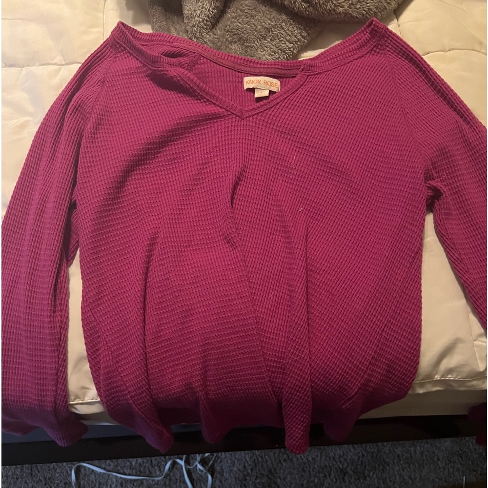 Knox rose pink shirt small v neck